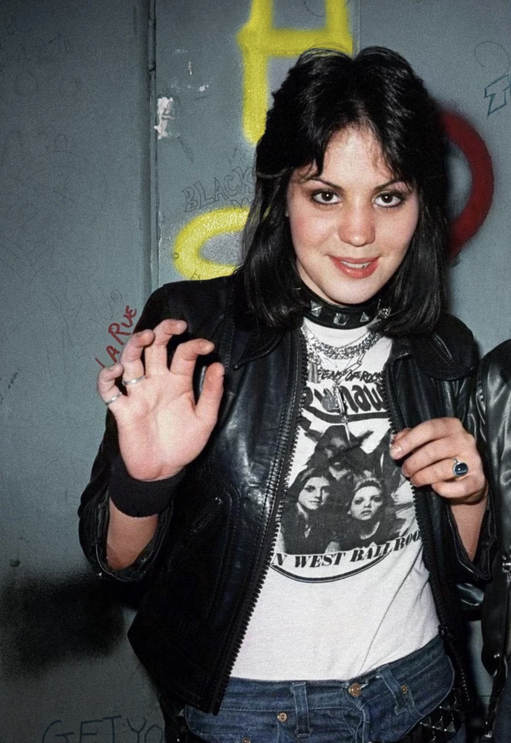Joan Jett backstage, 1977 